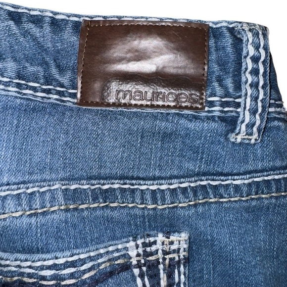 Maurice’s Women’s Sz 16 Faded Blue Destroyed Holes Straight Leg Mid Rise Denim - Picture 4 of 8